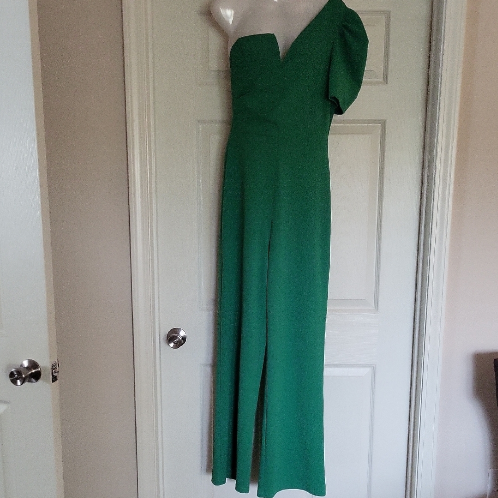 Elegant One-Shoulder Green Jumpsuit